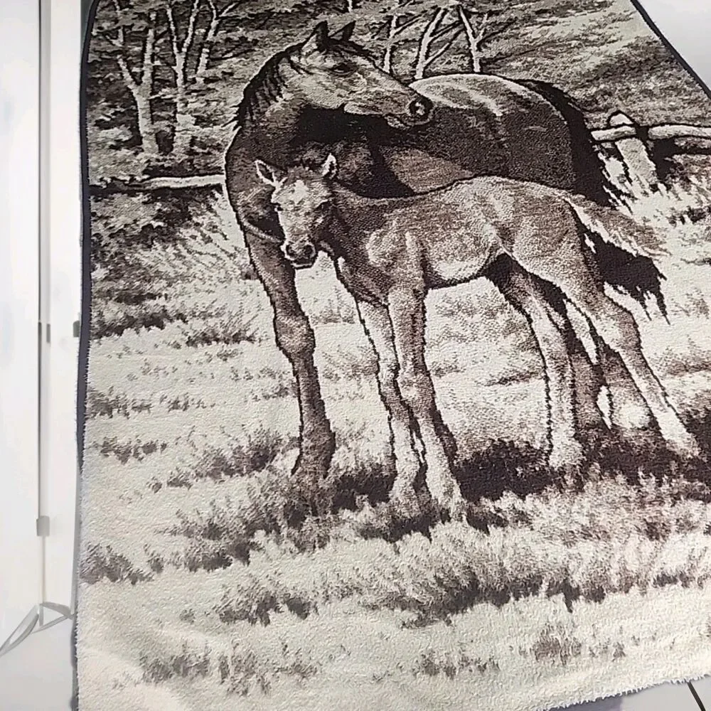 VTG Blanket IBENA  HORSES Brown&Tan Reversible 57”x 80”, Made In USA